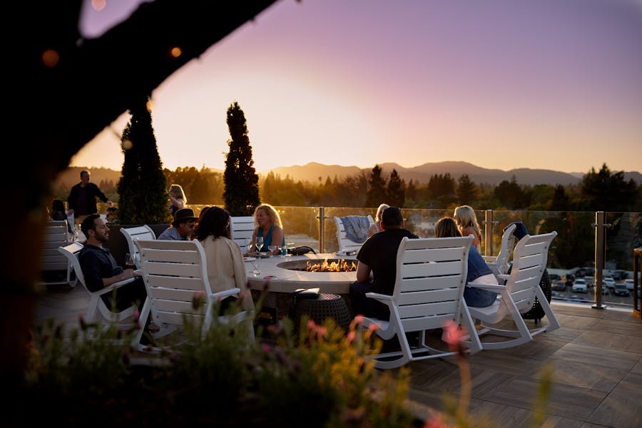 sky-vine-rooftop-patio-archer-hotel-napa-downtown-napa